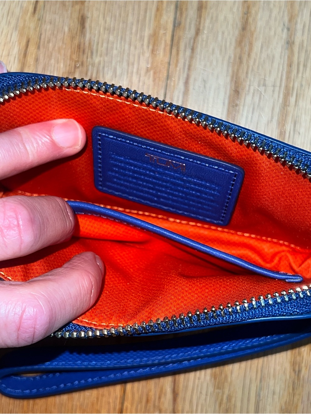 Tumi Blue Leather Wristlet - Picture 8 of 9